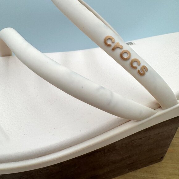 Crocs Women's Miami Toe Loop Sandal size 11 cream sandals as seen on Tik Tok - Picture 8 of 9